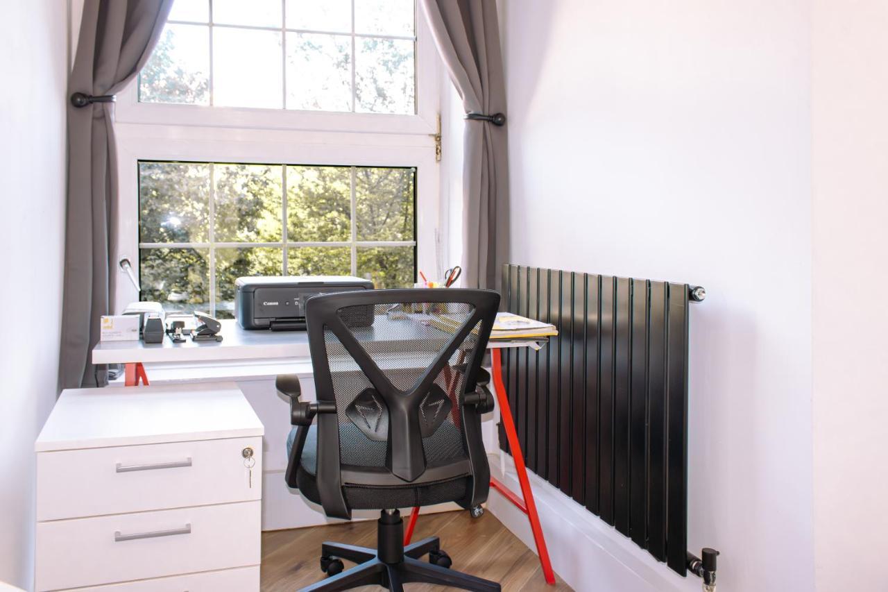Nice 4 Bedroom Apartment Near City Centre 2-Min Walk To Metro !! Business & Family Friendly!! Λονδίνο Εξωτερικό φωτογραφία