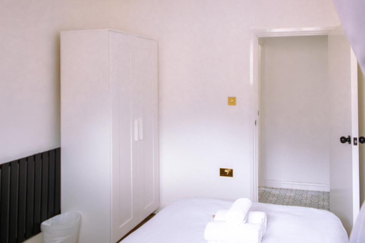 Nice 4 Bedroom Apartment Near City Centre 2-Min Walk To Metro !! Business & Family Friendly!! Λονδίνο Εξωτερικό φωτογραφία