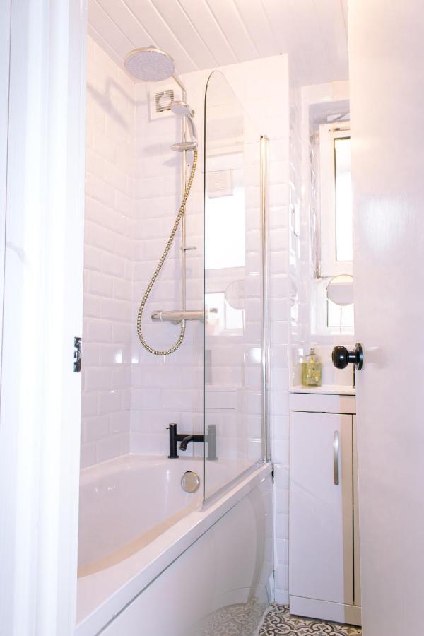 Nice 4 Bedroom Apartment Near City Centre 2-Min Walk To Metro !! Business & Family Friendly!! Λονδίνο Εξωτερικό φωτογραφία